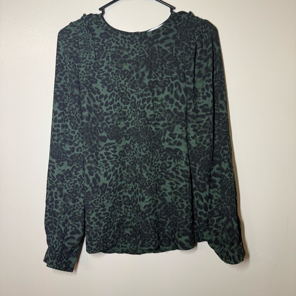 Lark & Ro Tops - Lark & Ro Dark Green Cheetah Print Long Sleeve Blouse